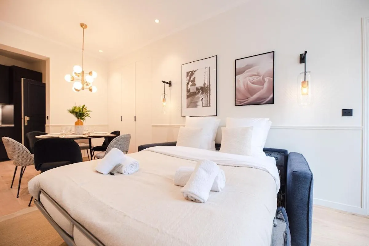Appartement Luxe 2 Chambres Grands Boulevards 4-6P Paris Apartment