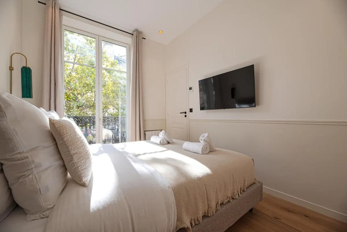 Appartement Luxe 2 Chambres Grands Boulevards 4-6P Paris 0*,