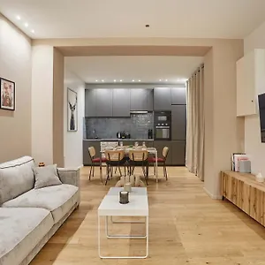 New 2 Bedrooms Center Of By Prestige Paris